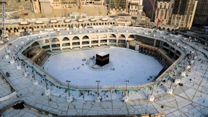 منع لمس الكعبة وتقبيل الحجر الأسود .. السعودية تضع ضوابط صارمة للحج