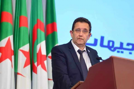 وزير الفلاحة: المرأة الريفية تشكل ركيزة المجتمع