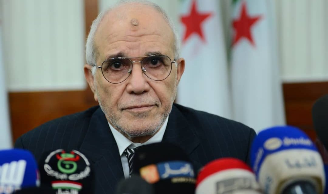 شرفي : المواطن الجزائري يجب أن يضع بصمته في الاتجاه الذي يريد