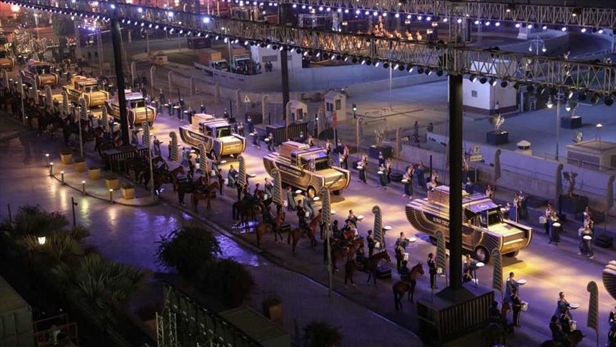 نقل مومياوات ملوك وملكات مصر في احتفال ضخم