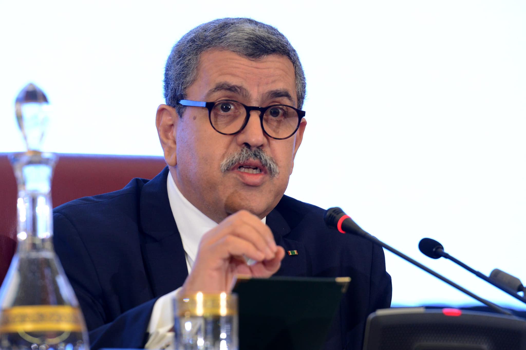 الوزير الأول يأمر بتكثيف حملة التلقيح عبر التراب الوطني