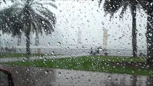 تساقط أمطار غزيرة عبر 4 ولايات شرقية