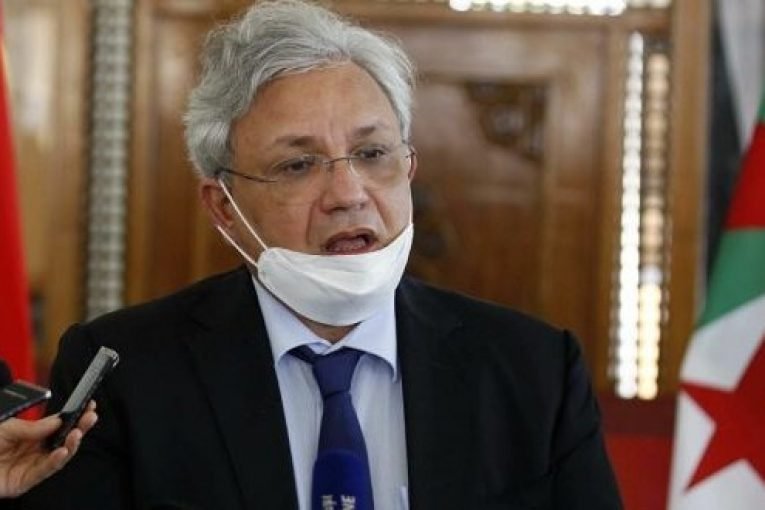 بن باحمد: الصناعة الصيدلانية تغطي حاليا 66 بالمائة من الحاجيات الوطنية
