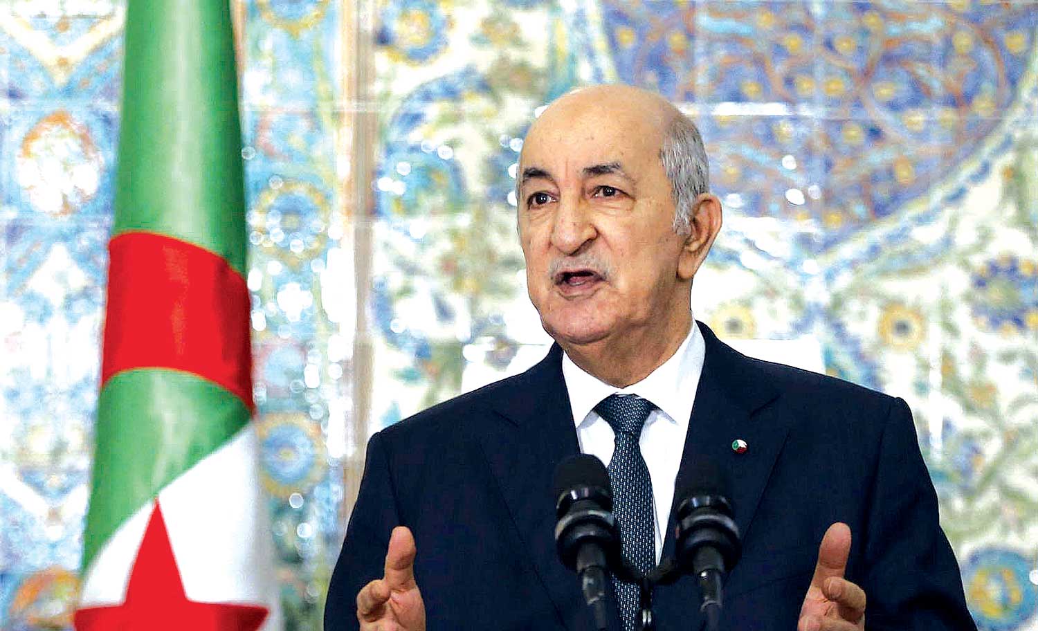 رئيس الجمهورية يجري لقاء مع ممثلي الصحافة الوطنية .. وهذا أبرز ما ورد فيه