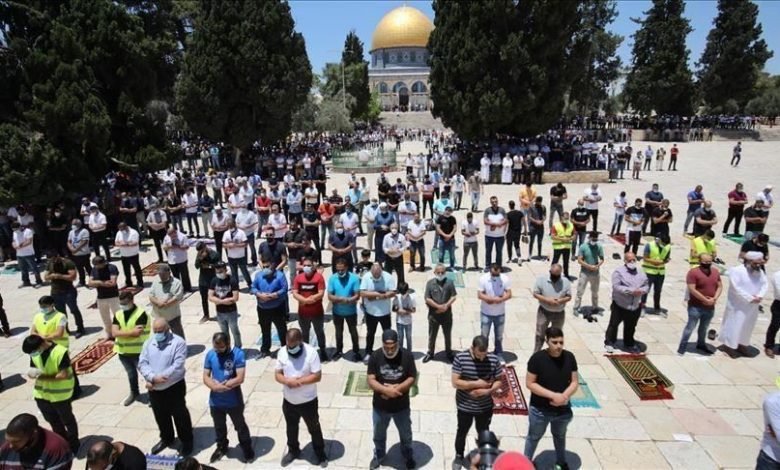 إقامة صلاة الغائب على أرواح شهداء الحرائق ، بفلسطين !