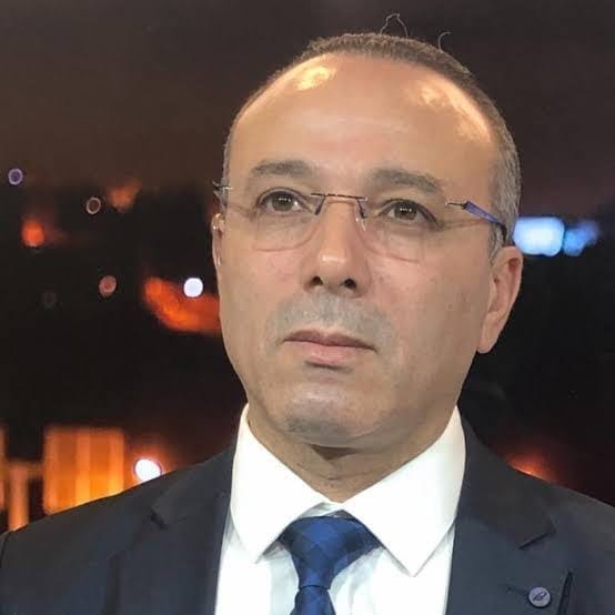 السيناتور بن زعيم يطالب الجزائر بمعاملة فرنسا بالمثل