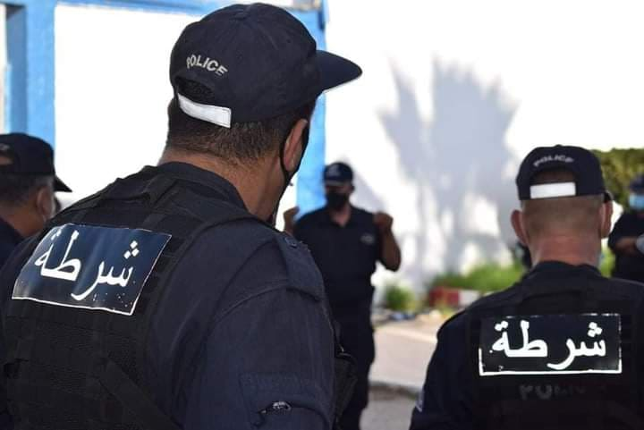 النيابة العامة تصدر بيانا بخصوص الشرطي الذي قتل زوجته و ابنتيه القاصرتين في جيجل