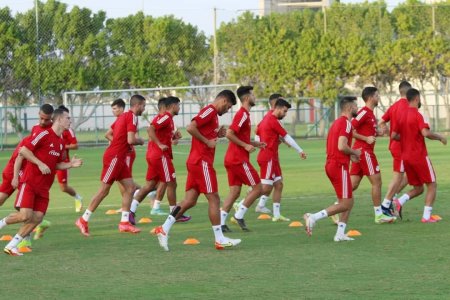 بوقرة أمام عدة حلول متاحة و لا خوف على الخضر في قطر