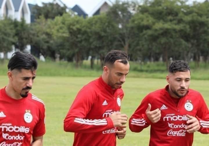 بلعمري و بونجاح يغادران تربص الخضر