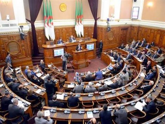 مساءلة 6 وزراء في جلسة علنية غدا الخميس