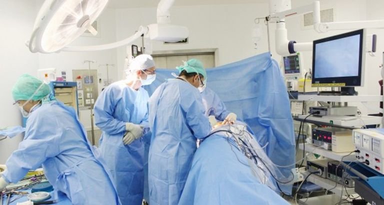 نزيف الأطباء .. نجاح أكثر من 1200 طبيب جزائري لممارسة الطب بالخارج