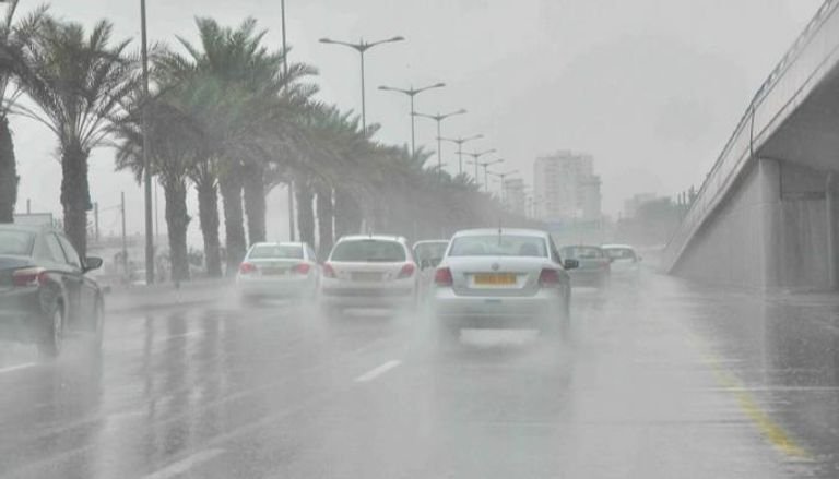 تطاير للرمال ورياح قوية على بعض الولايات