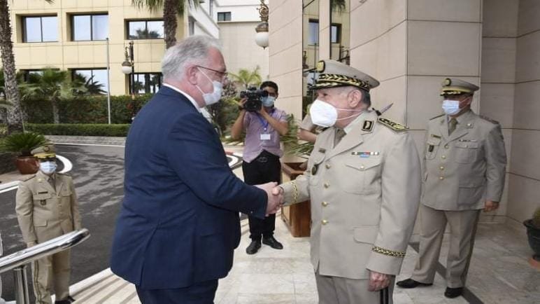 الفريق شنقريحة يستقبل مدير المصلحة الفيدرالية للتعاون العسكري والتقني لروسيا