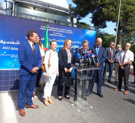 انطلاق اول عيادة متنقلة بنظام الطاقة الشمسية الكهروضوئية