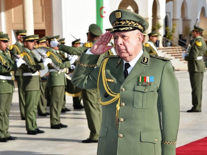 ترقية رئيس أركان الجيش الوطني الشعبي الفريق السعيد شنقريحة إلى رتبة فريق أول