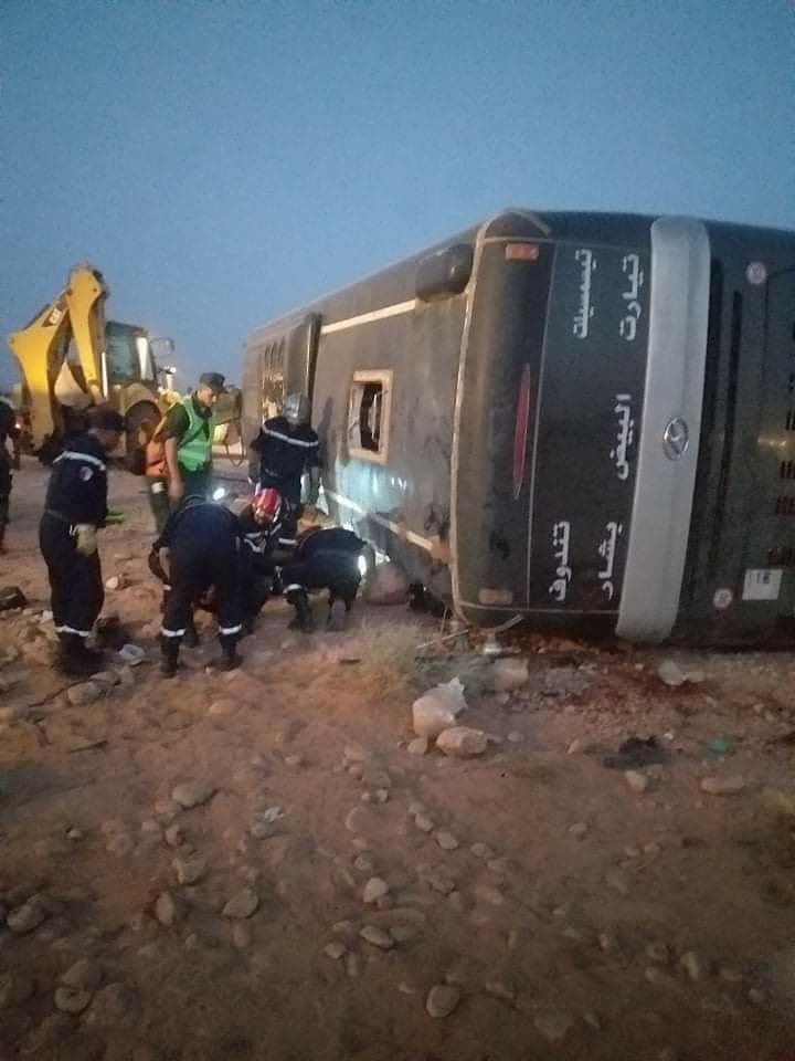 مجزرة مرورية في ولاية النعامة.. 10 وفيات و42 جريحا