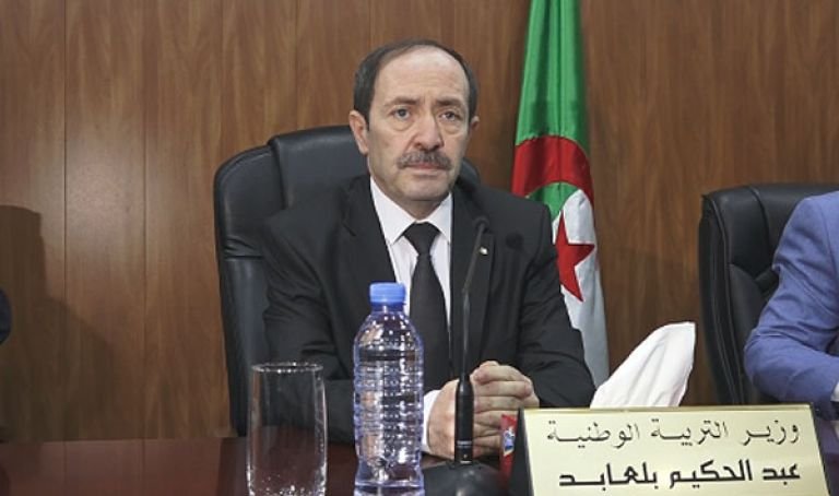 الدخول المدرسي بحلة الجزائر وهذا هو عدد المدارس التي ستستفيد من اللوحات الرقمية