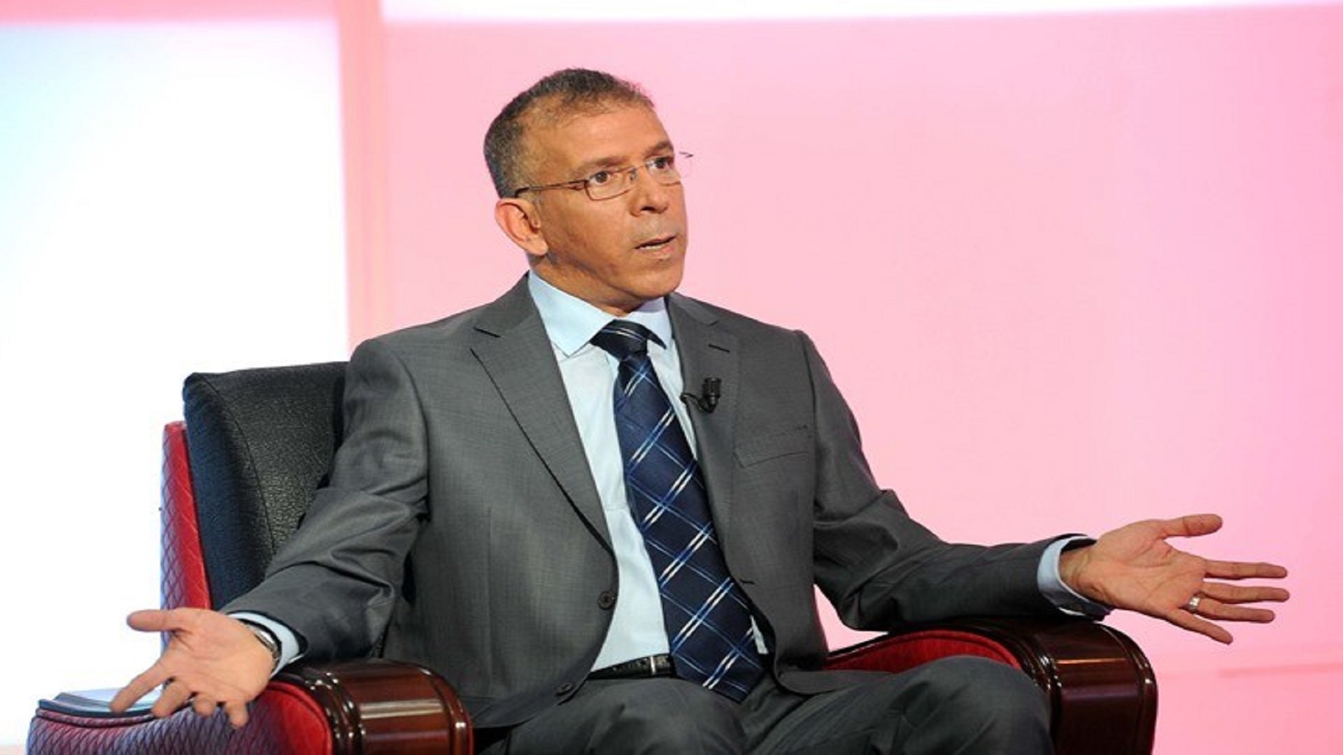 دراجي يرد بقوة على بلماضي ومن يدافع عنه