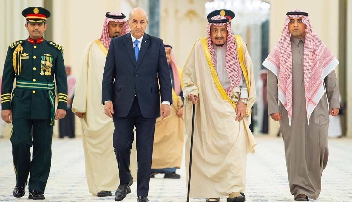 العاهل السعودي يؤكد مشاركة بلاده في القمة العربية ودعم المملكة للجزائر لإنجاح القمة