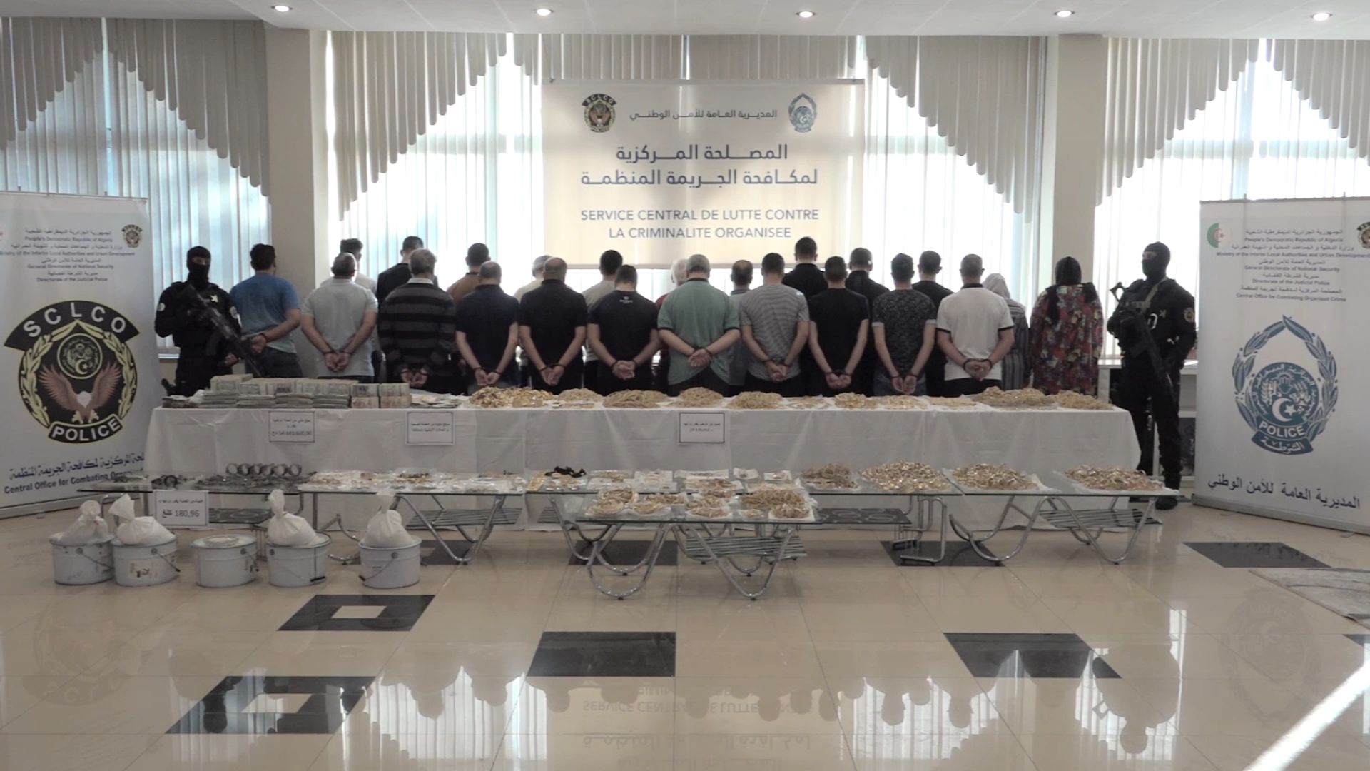 تفاصيل الإطاحة بشبكة إجرامية مختصة في المتاجرة غير الشرعية في الذهب