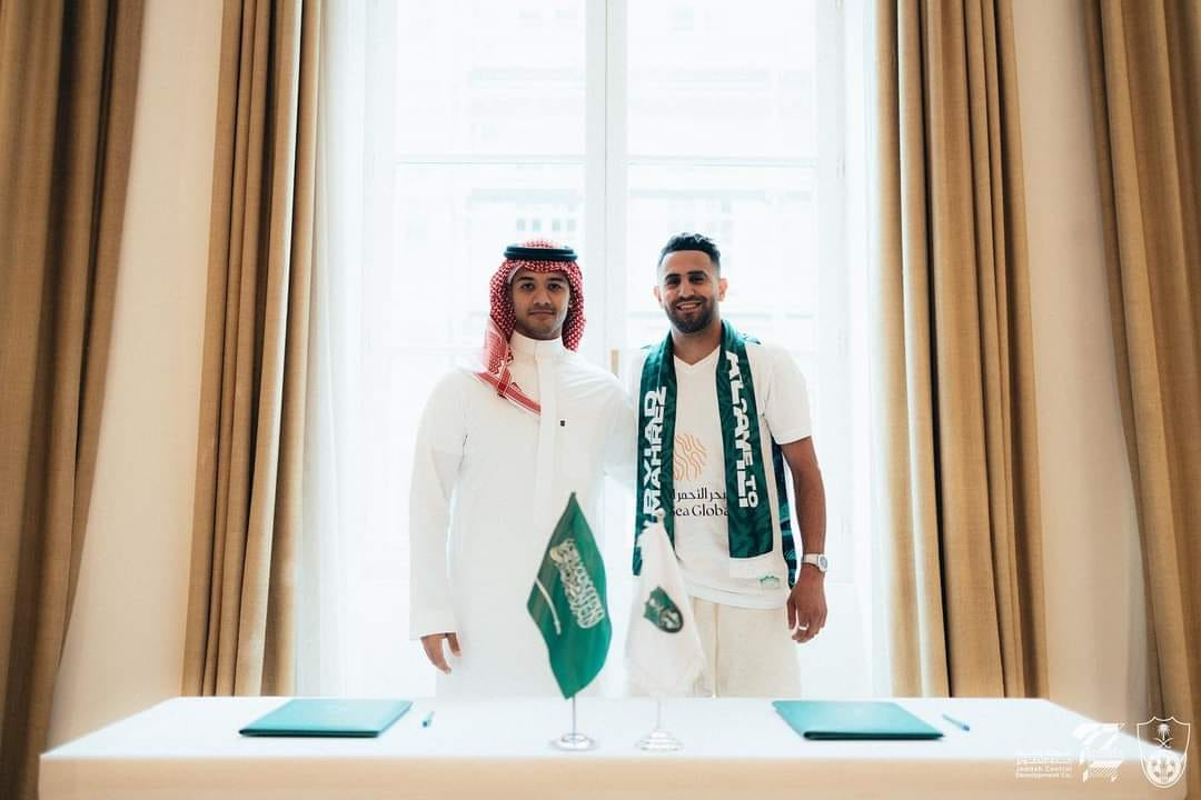 الصفقة تمت.. الأهلي السعودي يتعاقد مع الجزائري رياض محرز