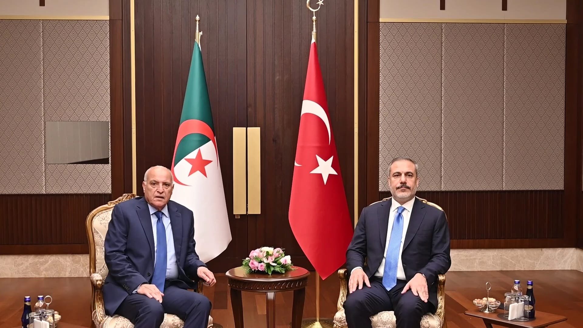 وزير الشؤون الخارجية يترأس أشغال الدورة الثانية للجنة المشتركة الجزائرية-التركية للتخطيط