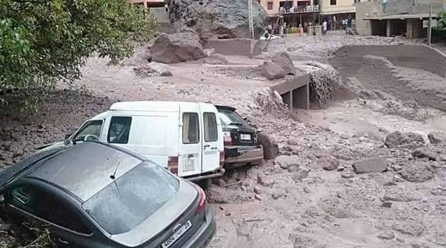 شاهد بالفيديو ..سيول جارفة تجتاح المغرب بعد أيام قليلة من الزلزال العنيف
