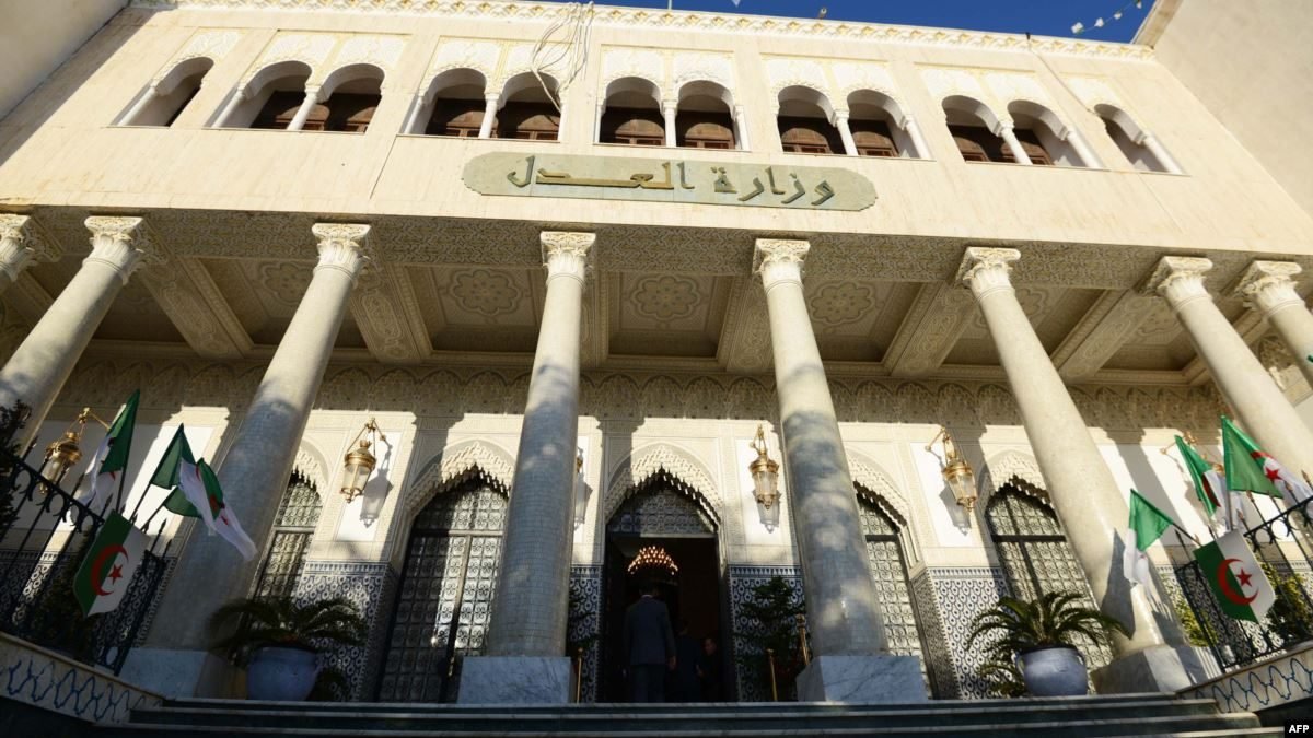 وزارة العدل تنظم ندوة لمكافحة الجريمة المعلوماتية
