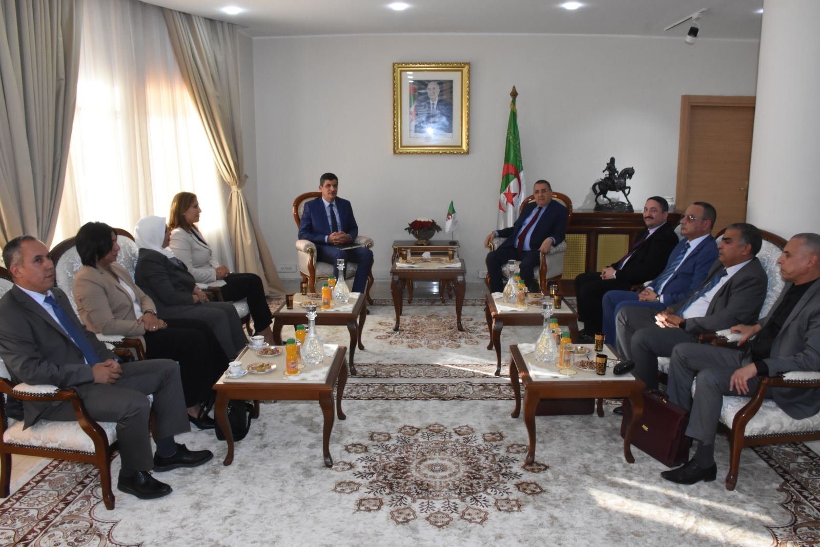وزير الداخلية يهنأ الولاة المعينين حديثا