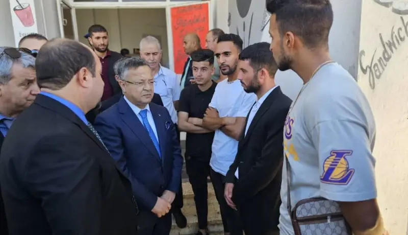 بداري يعزي في وفاة طالب بجامعة دالي براهيم