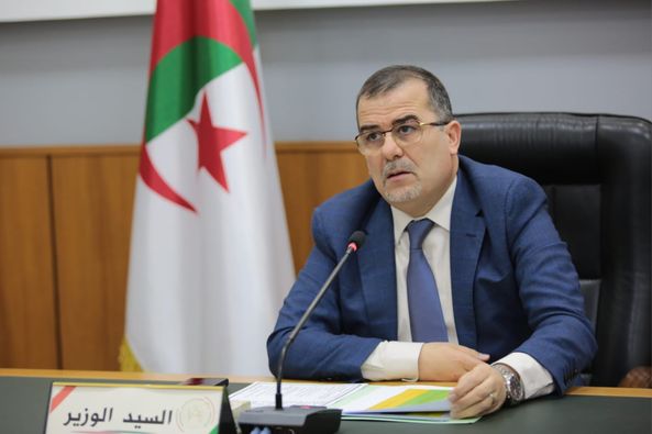 وزير العمل: عدد المستفيدين من منحة البطالة بلغ شهر أكتوبر الماضي 1.985.186 مستفيد