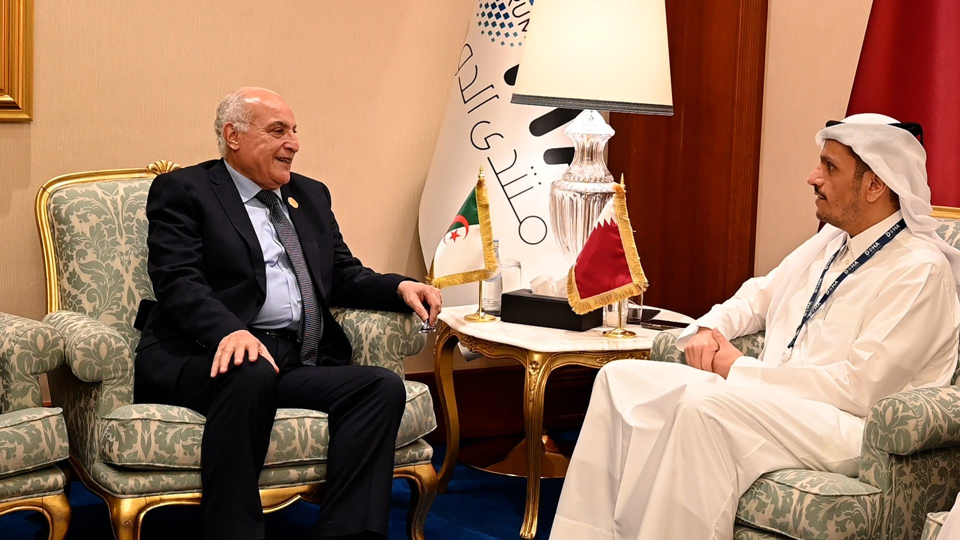 عطاف يستقبل من قبل الوزير الأول القطري