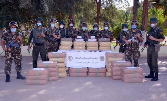 إحباط عملية إدخال أزيد من 10 قناطير من الكيف المعالج عبر الحدود مع المغرب
