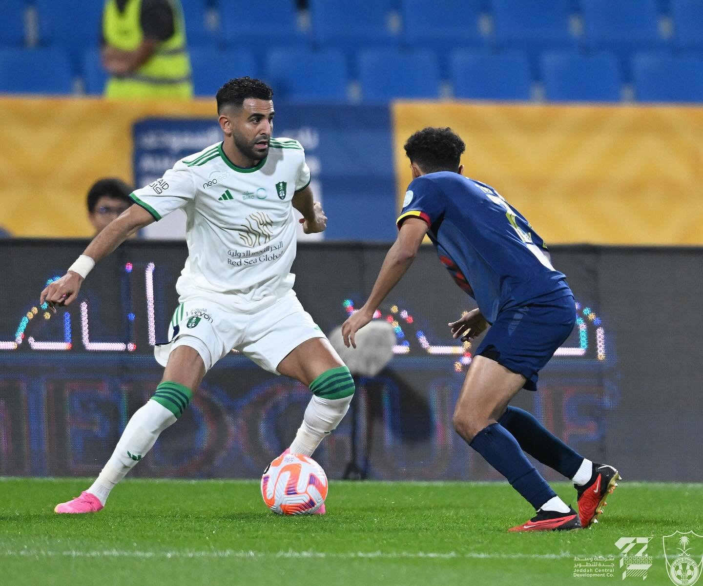 بالفيديو..محرز يفتتح باب التسجيل لنادي الأهلي برأسية جميلة