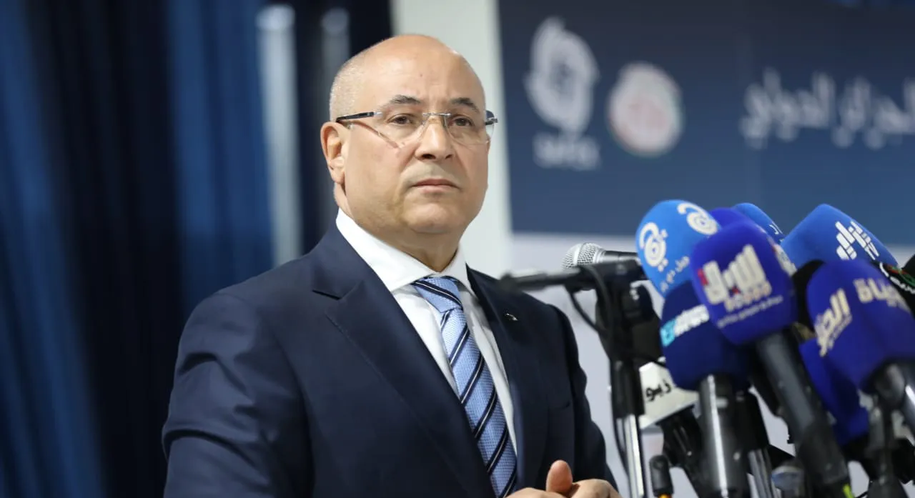 زيتوني يؤكد توفر على مادة السميد بكميات كبيرة في السوق