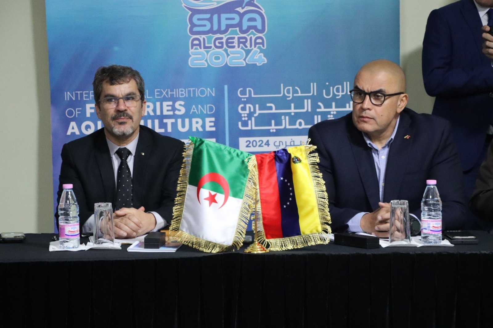 وزير الصيد البحري بداني، يعقد لقاءاً ثنائياً مع نظيره الفنزويلي، خوان كارلوس لويو هيرننداس