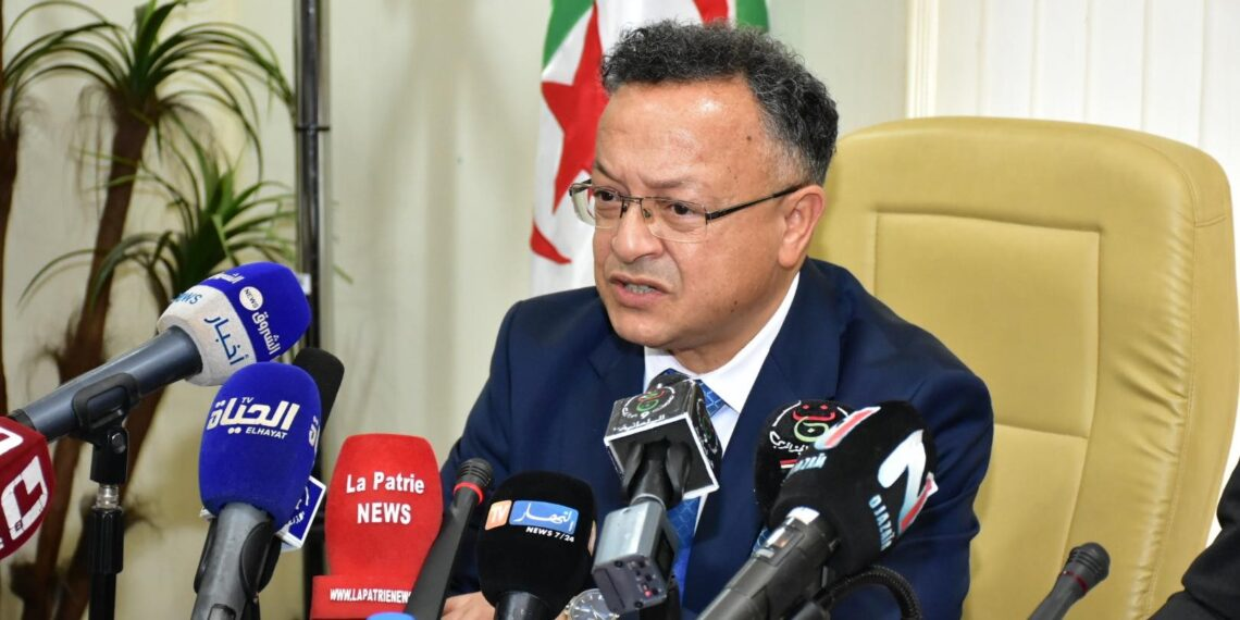 بداري يثمن تكوين الصحفيين قبل قمة الغاز