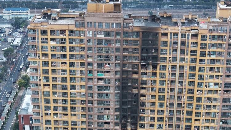 وفاة 15 شخصا جرّاء نشوب حريق في مبنى سكني بالصين