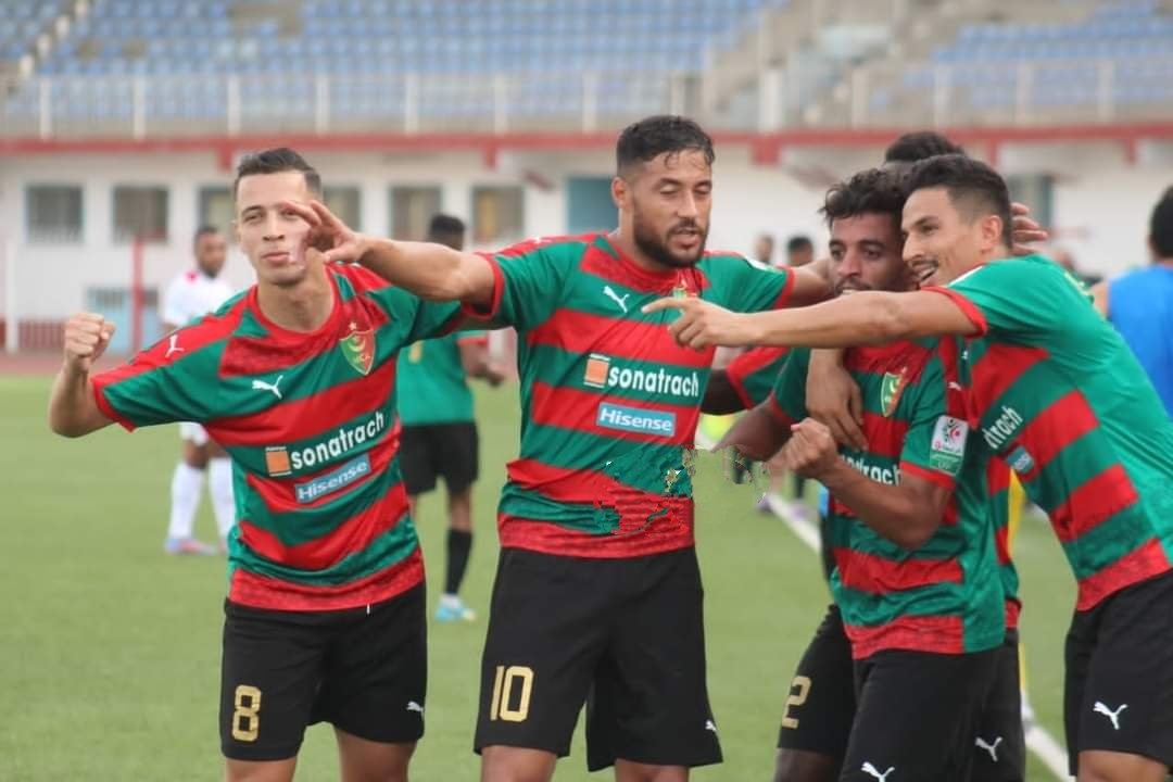 المولودية تتعثر...بلايلي يطرد... والصدارة تتواصل
